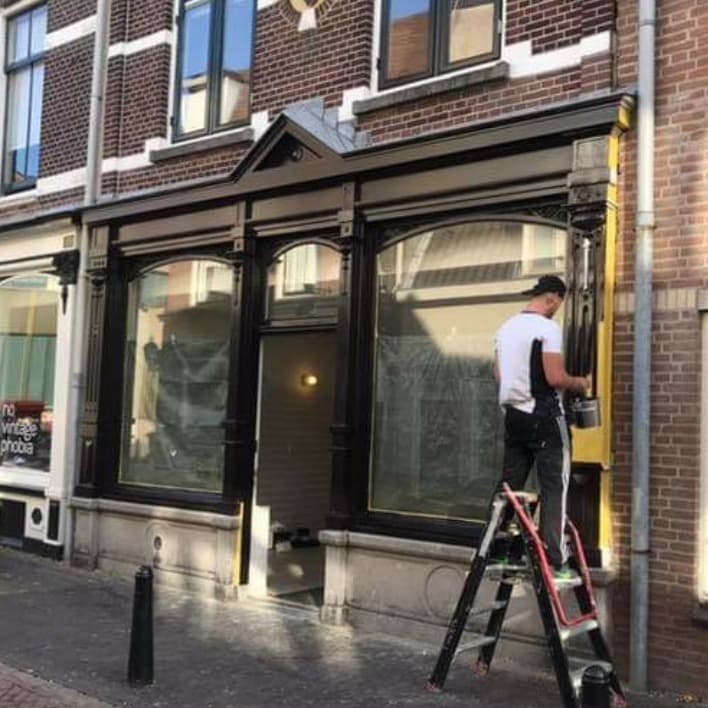Buitenschilderwerken op straatnaam